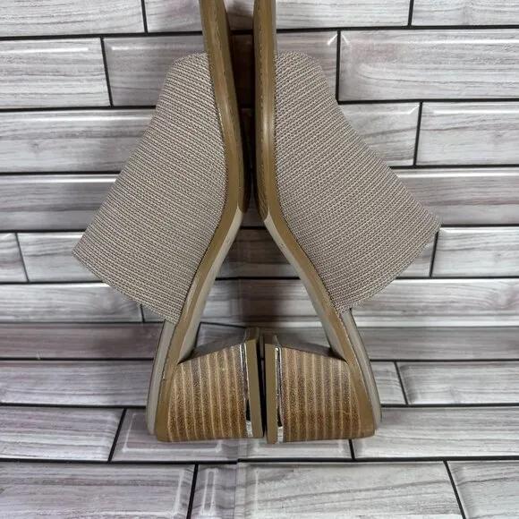 Donald Pliner Women's Light Taupe Haze Slide Mule Heeled Sandals Shoe Size 8-NEW