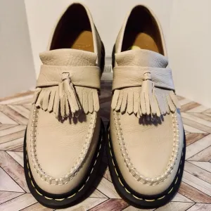 Dr Martens Adrian Women's 9 Virginia Leather Tassel Loafer Shoes Taupe Kiltie