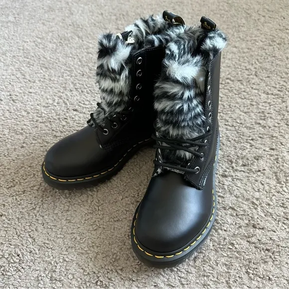 Dr. Martens Shoes Womens Size 7 Serena 1460 Boots