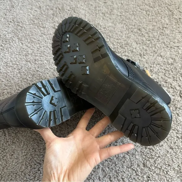 Dr. Martens Shoes Womens Size 7 Serena 1460 Boots