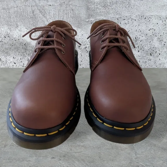 Dr.Martens Men's 1461 , 3 Eye Lace Up Leather Oxford Brown Size 7