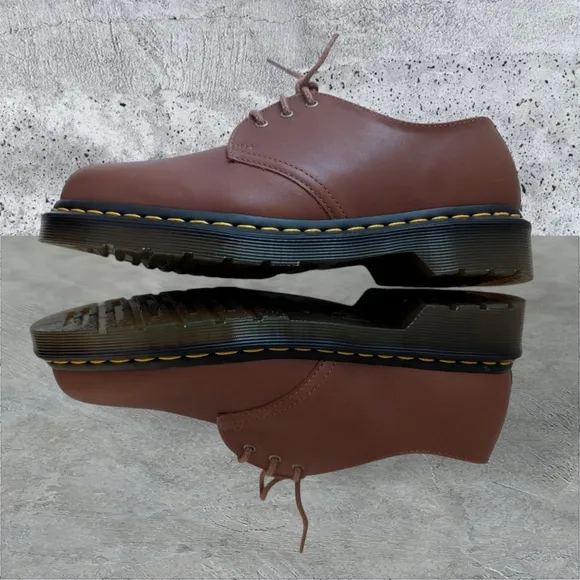 Dr.Martens Men's 1461 , 3 Eye Lace Up Leather Oxford Brown Size 7