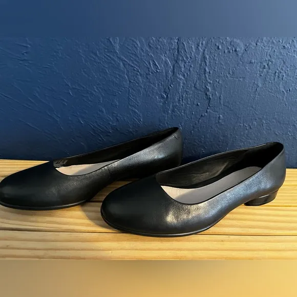 ECCO Anine Women's Ballerina Flat Dress Shoes, black, 7.5/8 (EU 38)