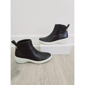 Ecco Soft 7 Wedge City Leather Ankle Booties Boots Shoes 38 7 7.5 Womens Zip