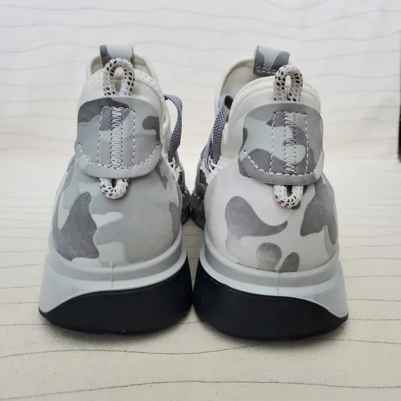Ecco Womems Zipflex Phorene Gray/White Camo Athletic Sneakers Shoes Size 8-8.5