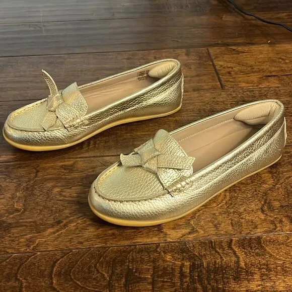 Elephantito Metallic Gold Pebbled Leather Girls Bow Moccasin, size 4