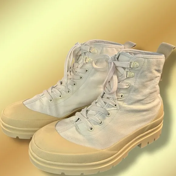 Everlane Women’s Cotton Canvas Gum Sole Utility Boot in White &amp; Cream Size 8.5