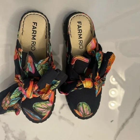 Farm rio shoes size 7  sneakers with bow. Very cute black with colorful print