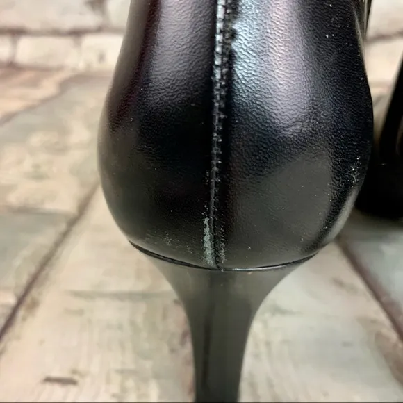 Ferragamo Leather Black Booties Size 10