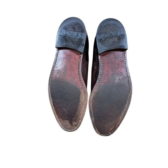 Florsheim 9.5 leather wing tip shoes