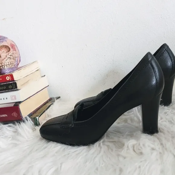 Franko Sarto Black Pump Loafers Heels 6.5