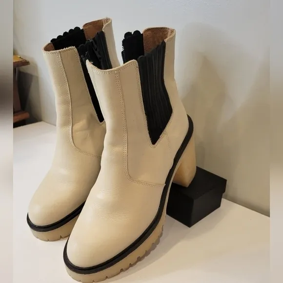 Free People James Chelsea Boots bone White leather size 38
