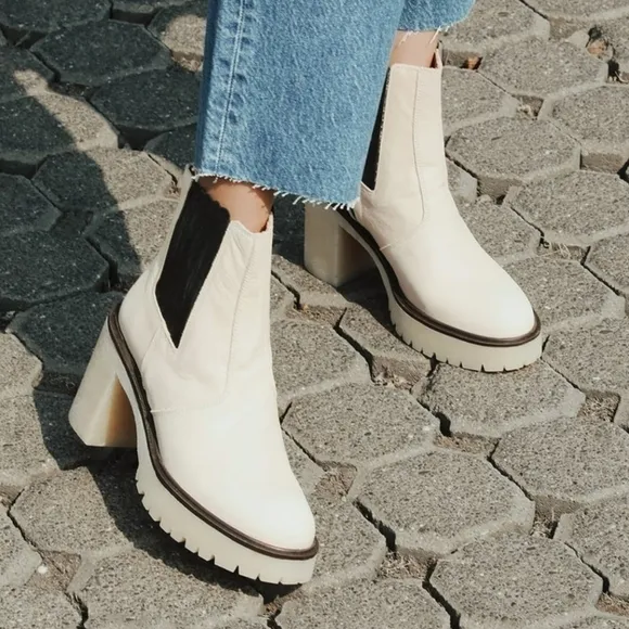 Free People James Chelsea Boots bone White leather size 38