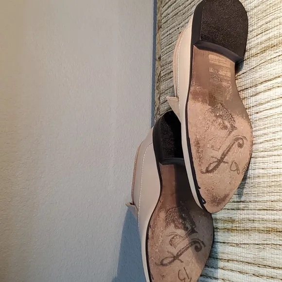 🍄FREE PEOPLE MAUVE LOAFERS
