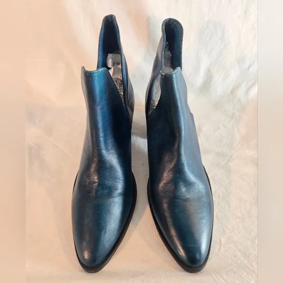 Free People Women’s Size 41 Charm Double V Ankle Boots Ink Blue Leather New