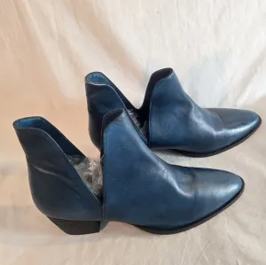 Free People Women’s Size 41 Charm Double V Ankle Boots Ink Blue Leather New