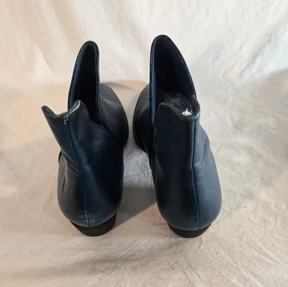 Free People Women’s Size 41 Charm Double V Ankle Boots Ink Blue Leather New
