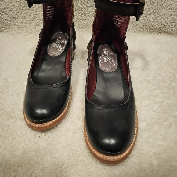 Freebird by Steven Marlon, Navy Blue, Size 7