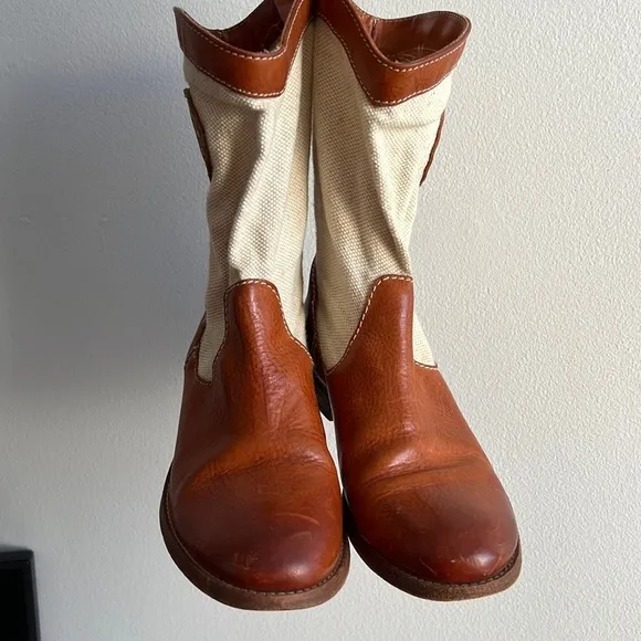 Frye Boots Melissa Canvas Short Pull On Beige Brown Leather Size 5.5