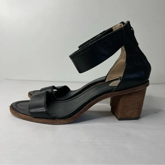 Frye Brielle Black Leather Block Heel Ankle Strap Sandal Shoe 9