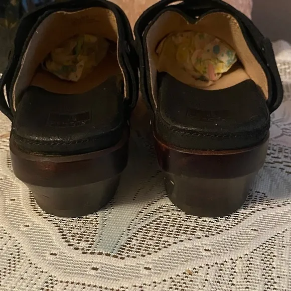 Frye Clogs Womens Size 5.5 Black Leather Clara Campus Studded Clogs