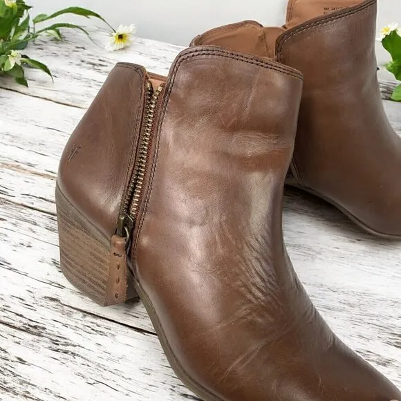 Frye Judith Double Zip Western Ankle Boot Brown Wheat Leather Size 9 Medium