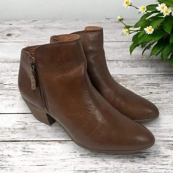 Frye Judith Double Zip Western Ankle Boot Brown Wheat Leather Size 9 Medium