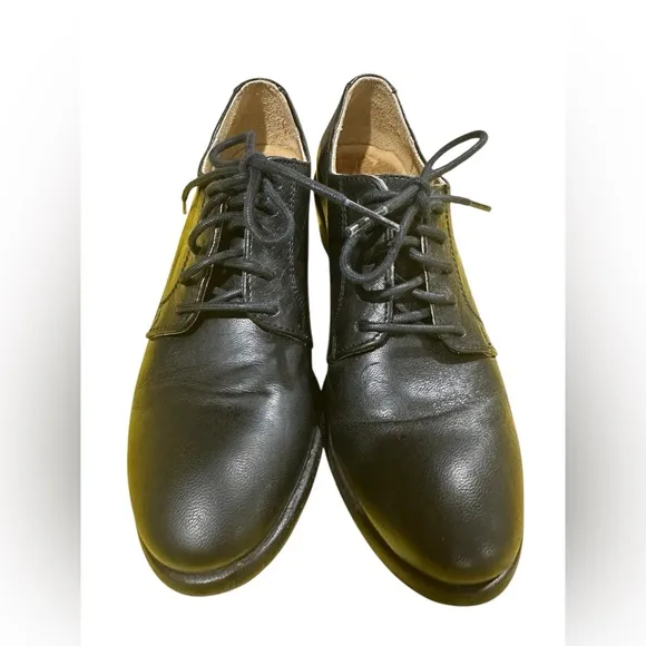 Frye Leather Lace Up Carson Oxford Shoes size 5.1/2 B B9