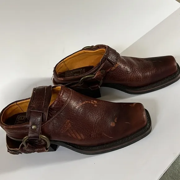 FRYE shoes belted harness mule
