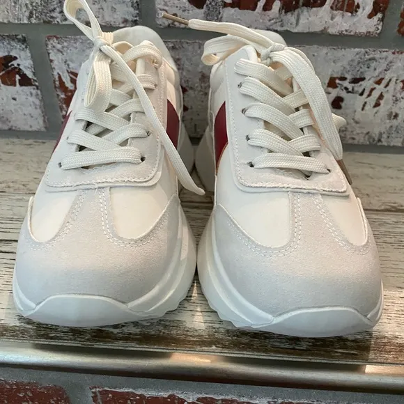 FUN FABULOUS &amp; UNIQUE &quot;Madden Girl&quot; platform sneakers! See pic for all the deets