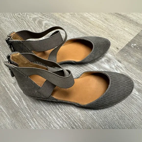 Gentle Souls Kenneth Cole Noa Womens 6.5 Gray Metallic Elastic Ankle Strap Shoes