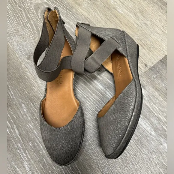 Gentle Souls Kenneth Cole Noa Womens 6.5 Gray Metallic Elastic Ankle Strap Shoes