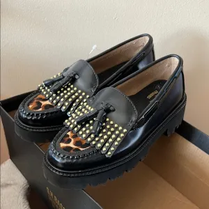 G.h bass leopard loafers size 5.5 new in box