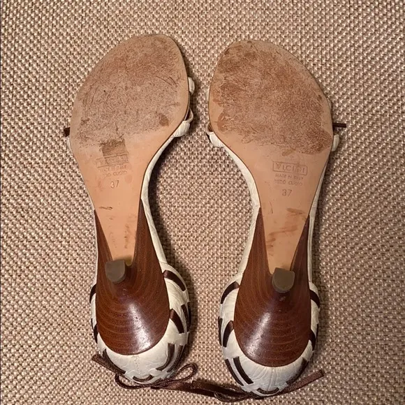 Giuseppe Zanotti Vicini kitten Heeled Shoe…