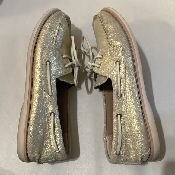 Gold boat shoes GH Bass Gold Metallic shoes