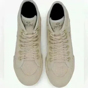GROUNDED PEOPLE Lee Ivory Canvas Shoes for Men &amp; Women Size 8