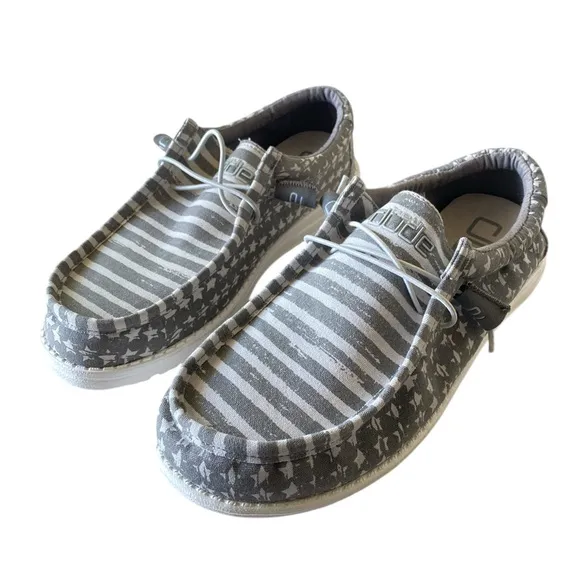 Hey Dude Men's Wally Grayed Patriotic Striped Shoes Size 9 Perfect Pair NWOT NEW