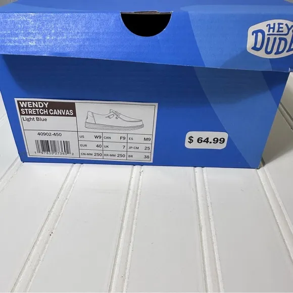 Hey Dude NWT Wendy stretch canvas shoes light blue women’s 9