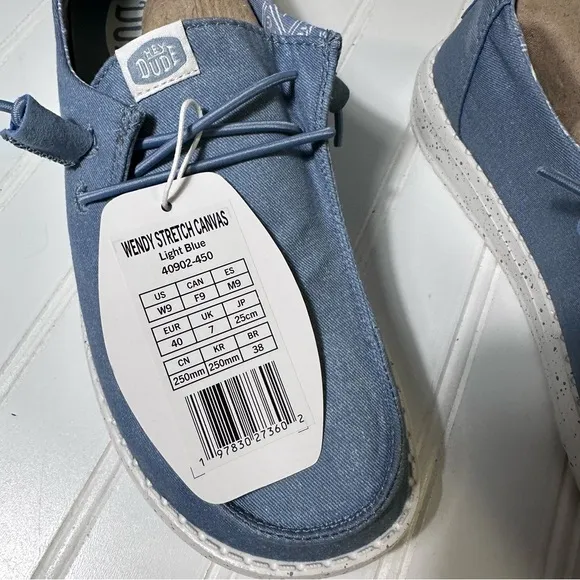 Hey Dude NWT Wendy stretch canvas shoes light blue women’s 9