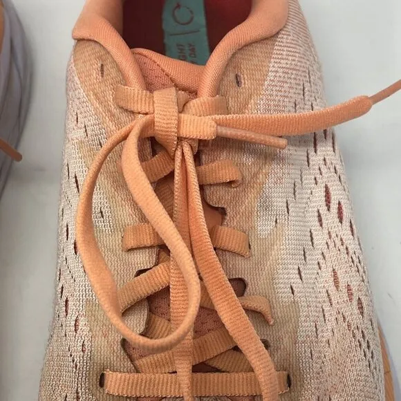 Hoka 'Clifton 8' women's athletic shoes 8.5B orange peach