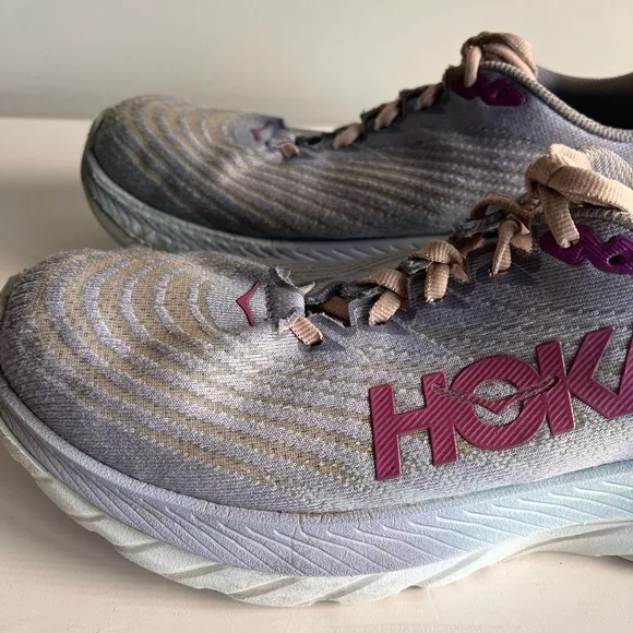 Hoka Mach 5 women’s running shoes size 7.5 B blue purple gradiant