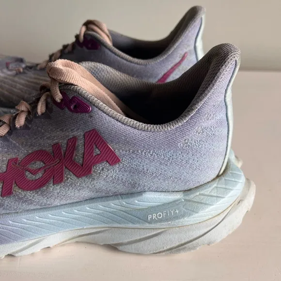 Hoka Mach 5 women’s running shoes size 7.5 B blue purple gradiant