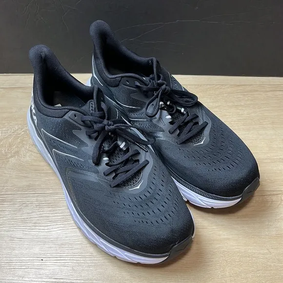 Hoka Mens Arahi 5 SIZE 14 2 E US, SIZE 13.5 UK