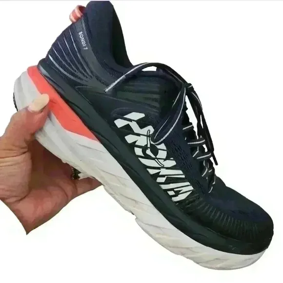 Hoka One One Bondi 7 Womens Running Shoes in Black Iris/Ballad Blue 9