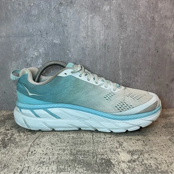 Hoka One One Clifton 6 Running Shoes Womens sz 10.5 - light blue/white