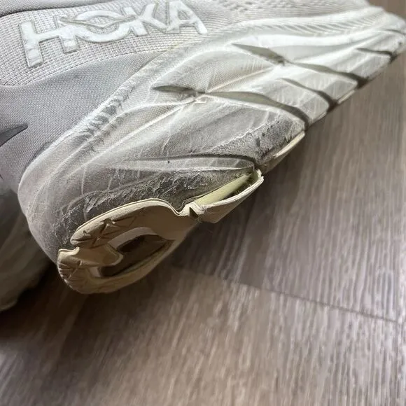 Hoka One One Clifton 8 Running Shoes Mens Size 11.5D Light Gray Athletic