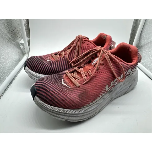 Hoka One One Womens Rincon 2 Running Shoes Size 8.5 Pink