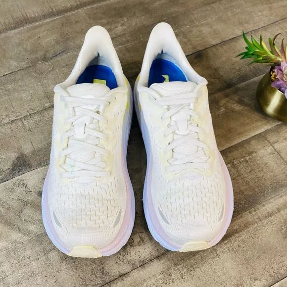 Hoka Women’s Clifton 8 Athletic Sneakers Women’s Size 8B