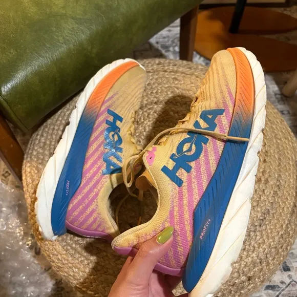 Hoka Women's Mach 5 Running Shoes - Impala/Cyclamen size 9