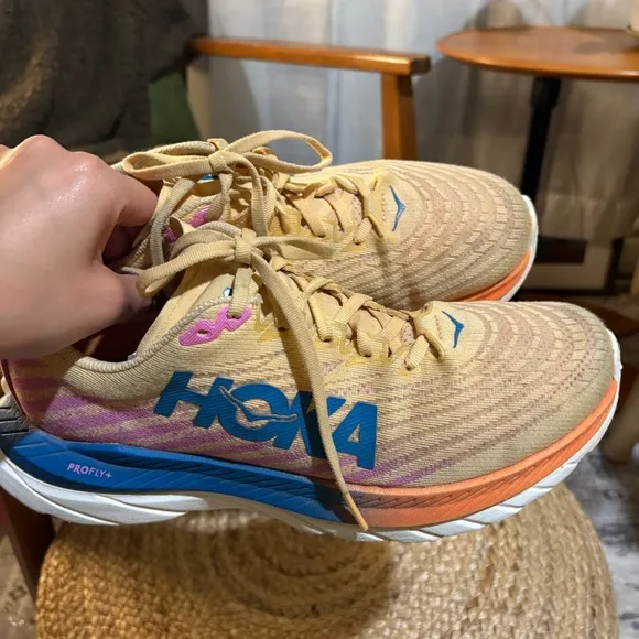 Hoka Women's Mach 5 Running Shoes - Impala/Cyclamen size 9